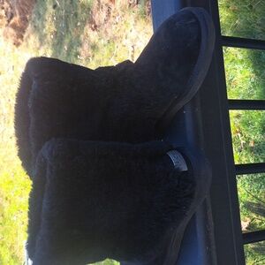 UGG Australia Black Winter Boots with Fur Lining Size 9